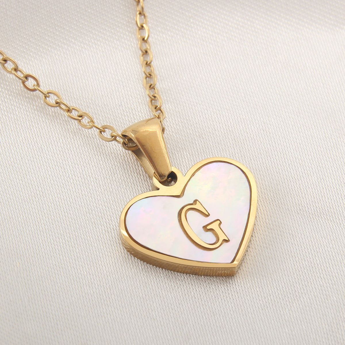 26 Letter Heart-shaped Necklace White Shell Love Clavicle Chain Fashion Personalized Necklace For Women Jewelry Valentine's Day - ARCHSHOPE