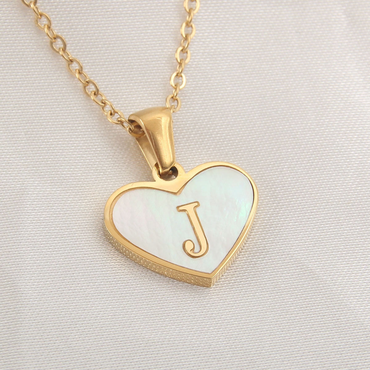 26 Letter Heart-shaped Necklace White Shell Love Clavicle Chain Fashion Personalized Necklace For Women Jewelry Valentine's Day - ARCHSHOPE