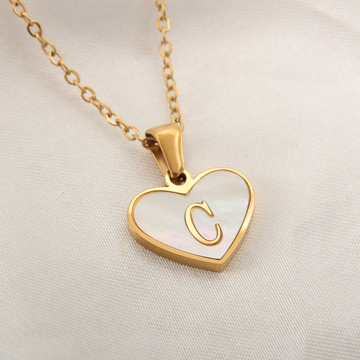 26 Letter Heart-shaped Necklace White Shell Love Clavicle Chain Fashion Personalized Necklace For Women Jewelry Valentine's Day - ARCHSHOPE