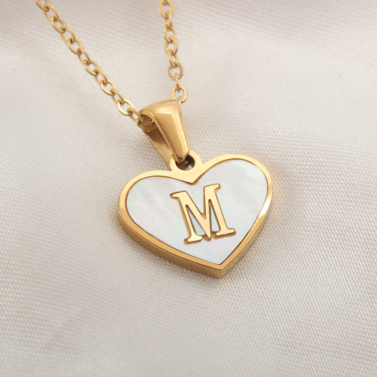 26 Letter Heart-shaped Necklace White Shell Love Clavicle Chain Fashion Personalized Necklace For Women Jewelry Valentine's Day - ARCHSHOPE