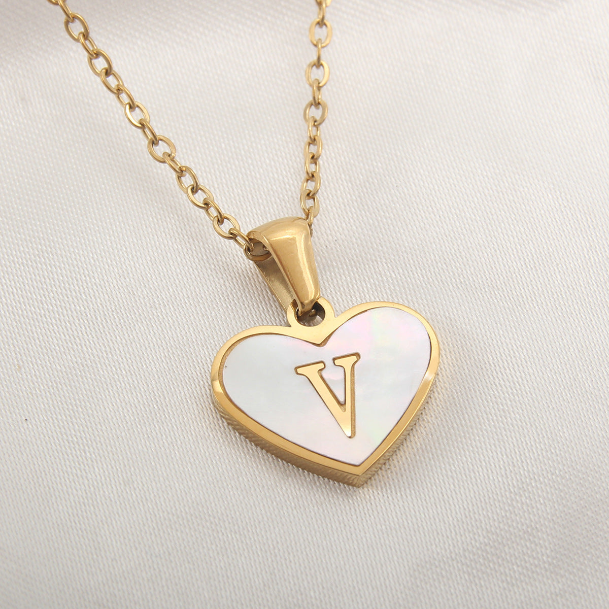 26 Letter Heart-shaped Necklace White Shell Love Clavicle Chain Fashion Personalized Necklace For Women Jewelry Valentine's Day - ARCHSHOPE