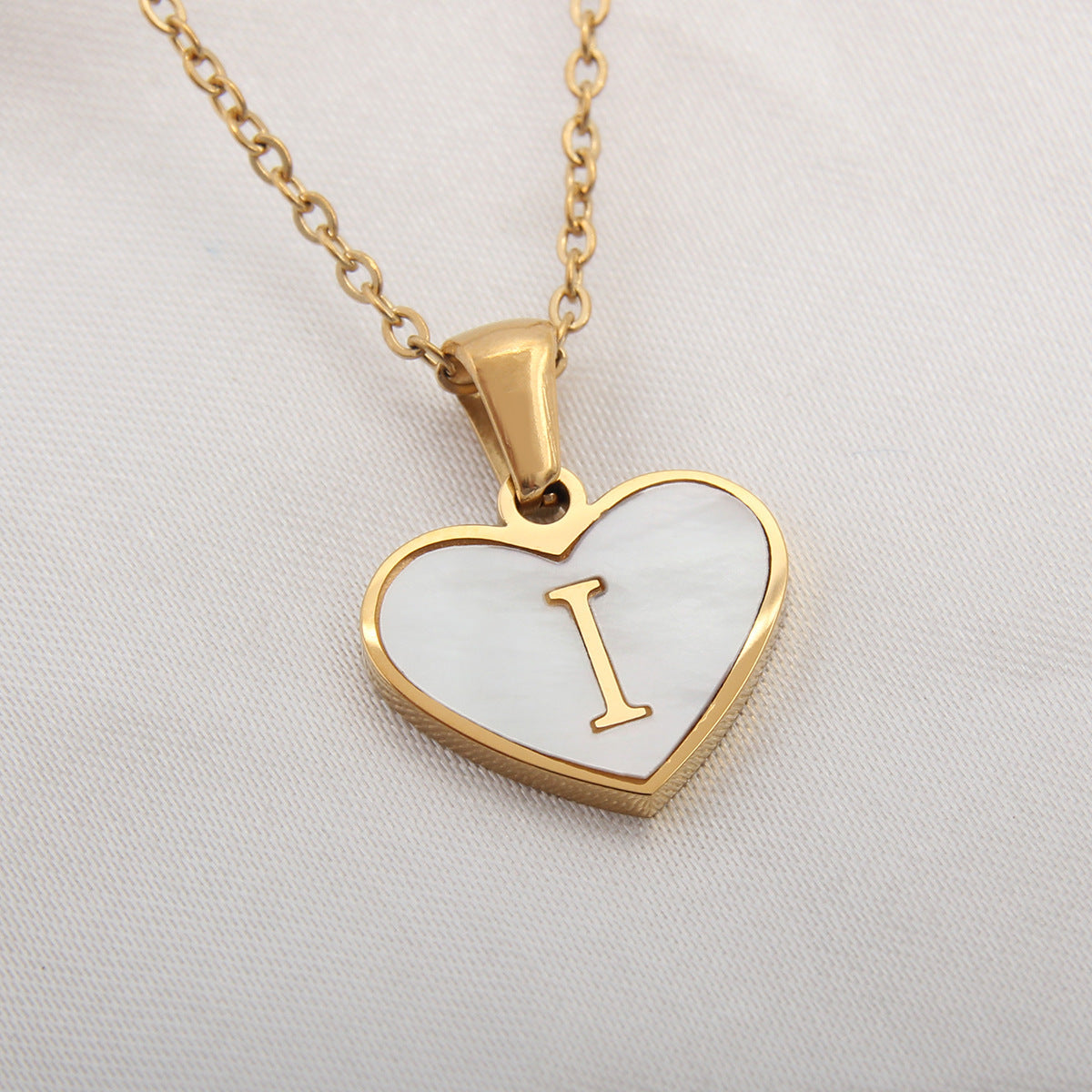26 Letter Heart-shaped Necklace White Shell Love Clavicle Chain Fashion Personalized Necklace For Women Jewelry Valentine's Day - ARCHSHOPE