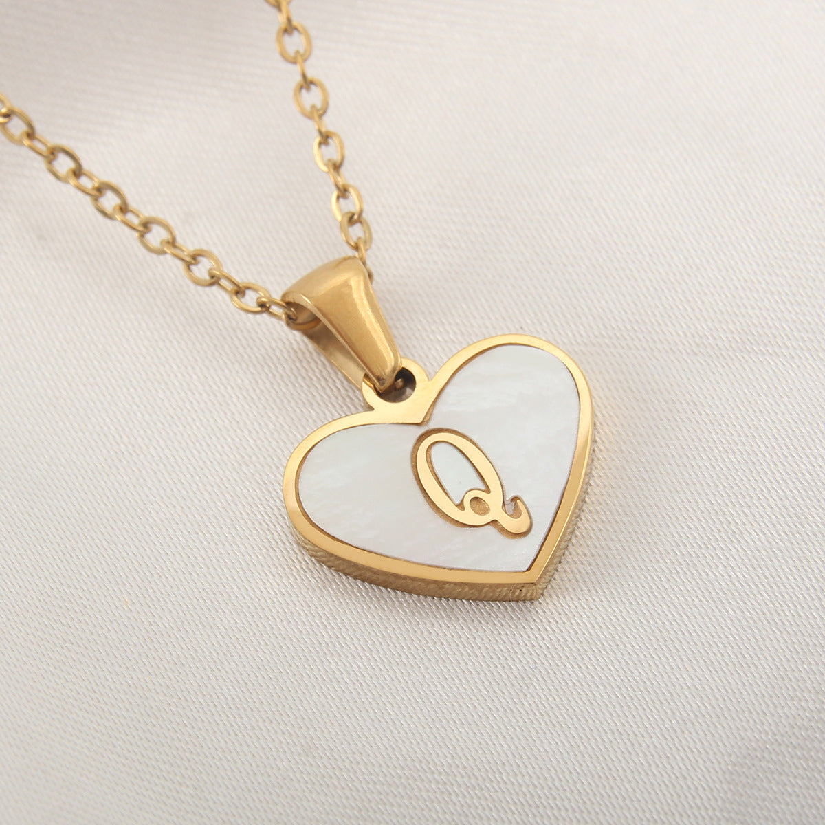 26 Letter Heart-shaped Necklace White Shell Love Clavicle Chain Fashion Personalized Necklace For Women Jewelry Valentine's Day - ARCHSHOPE