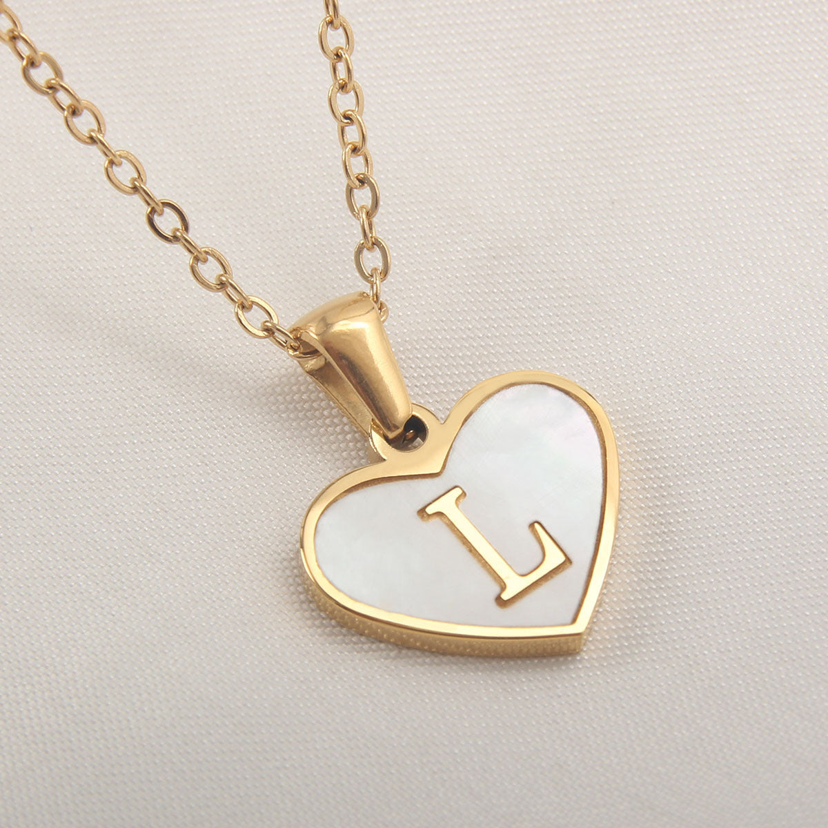26 Letter Heart-shaped Necklace White Shell Love Clavicle Chain Fashion Personalized Necklace For Women Jewelry Valentine's Day - ARCHSHOPE