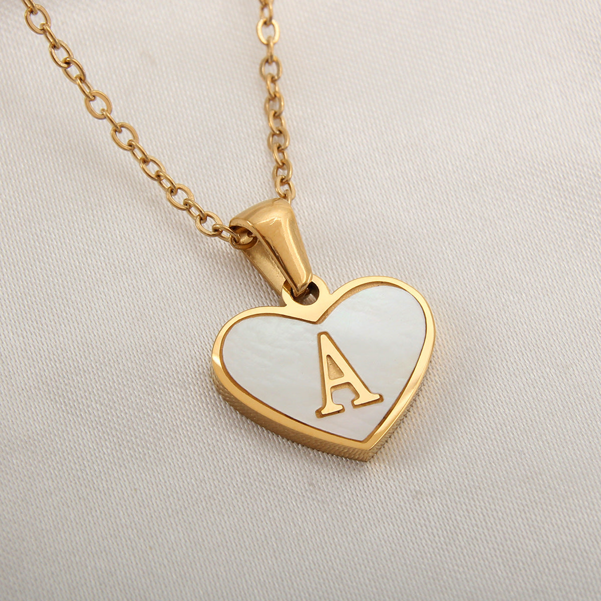 26 Letter Heart-shaped Necklace White Shell Love Clavicle Chain Fashion Personalized Necklace For Women Jewelry Valentine's Day - ARCHSHOPE