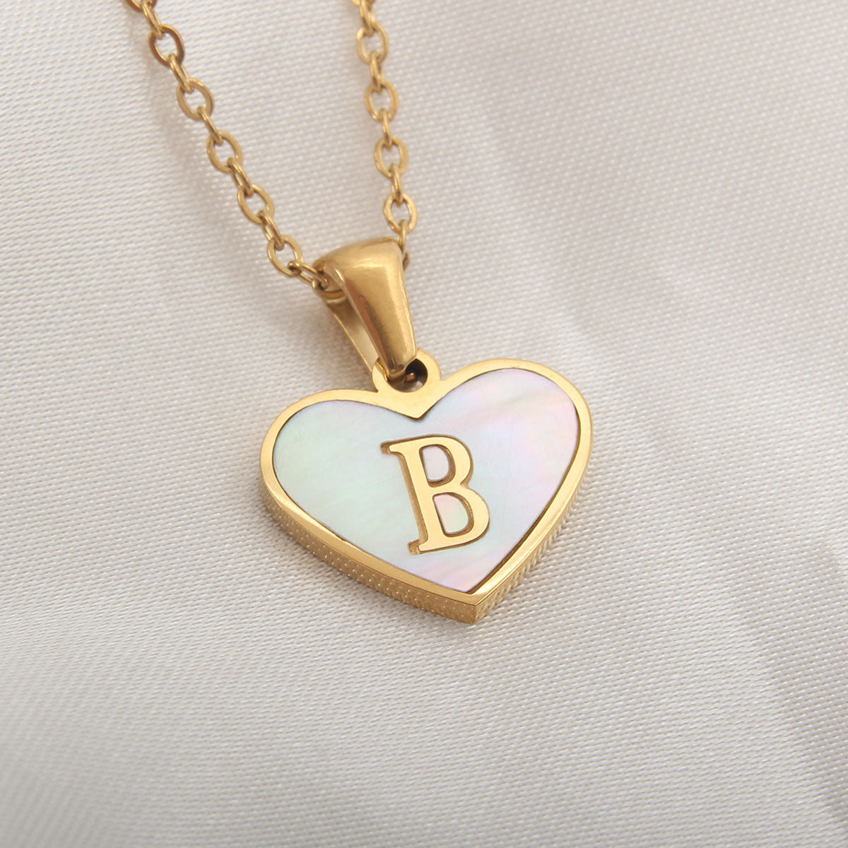 26 Letter Heart-shaped Necklace White Shell Love Clavicle Chain Fashion Personalized Necklace For Women Jewelry Valentine's Day - ARCHSHOPE