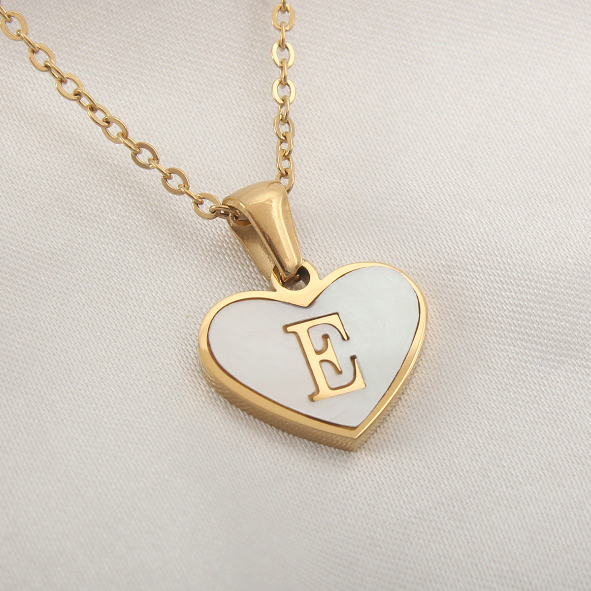 26 Letter Heart-shaped Necklace White Shell Love Clavicle Chain Fashion Personalized Necklace For Women Jewelry Valentine's Day - ARCHSHOPE