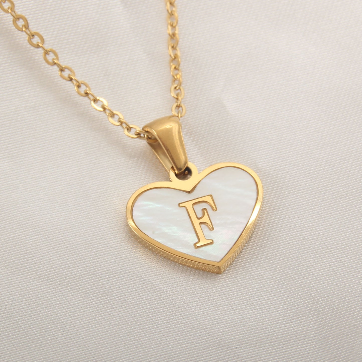 26 Letter Heart-shaped Necklace White Shell Love Clavicle Chain Fashion Personalized Necklace For Women Jewelry Valentine's Day - ARCHSHOPE