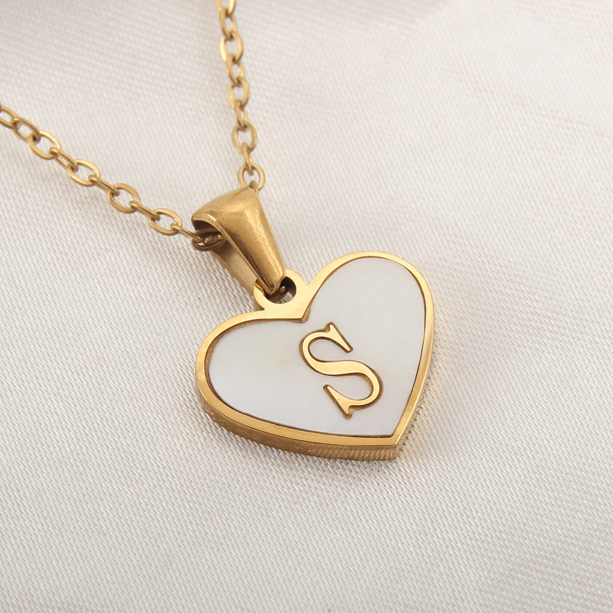 26 Letter Heart-shaped Necklace White Shell Love Clavicle Chain Fashion Personalized Necklace For Women Jewelry Valentine's Day - ARCHSHOPE